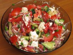 Horiatiki - salată grecească ţărănească